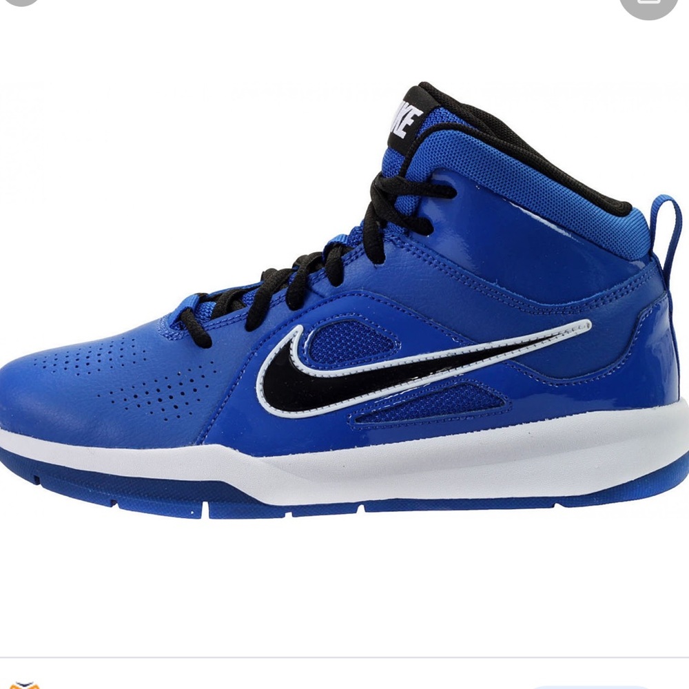 Nike Team Hustle